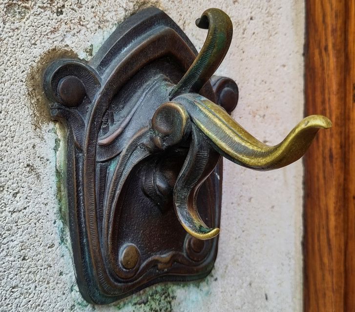 Brussels: Fall and Rise of Art-Nouveau Guided Tour - Meeting at Horta Metro station
