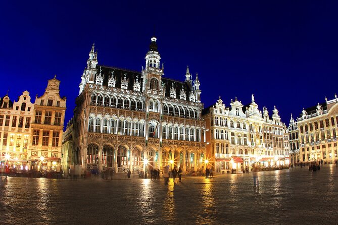 Brussels Highlights Self guided scavenger hunt and Walking Tour - Grand Place: the route’s biggest payoff