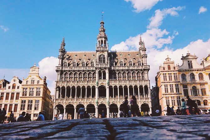 Brussels Highlights Walking and Bus Tour w/ Waffle - Starting beside Brussels City Hall