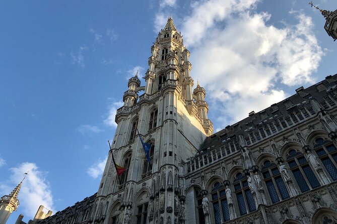 Brussels Highlights Walking and Bus Tour w/ Waffle - How the multilingual commentary works