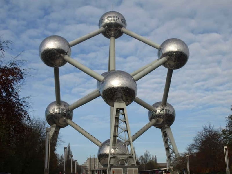Brussels Highlights: Walking & Bus Tour with Waffle Tasting - The Atomium and Heyzel district
