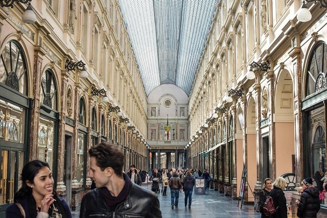 Brussels: Historical Walking Tour with Chocolate & Waffle Tasting - Mont des Arts and the city views