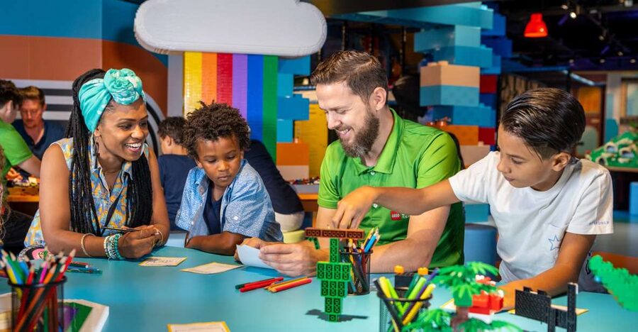 Brussels: LEGO® Discovery Centre Admission Ticket - The LEGO Shop at the end