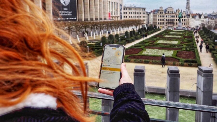 Brussels: Outdoor City Escape Game With Drinks - Picking Up the Backpack and Starting the App