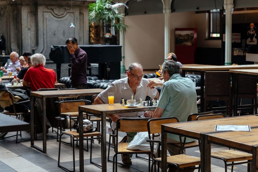 Brussels: Private Food Tour – 10 Tastings with Locals - Belgian fries, served the local way