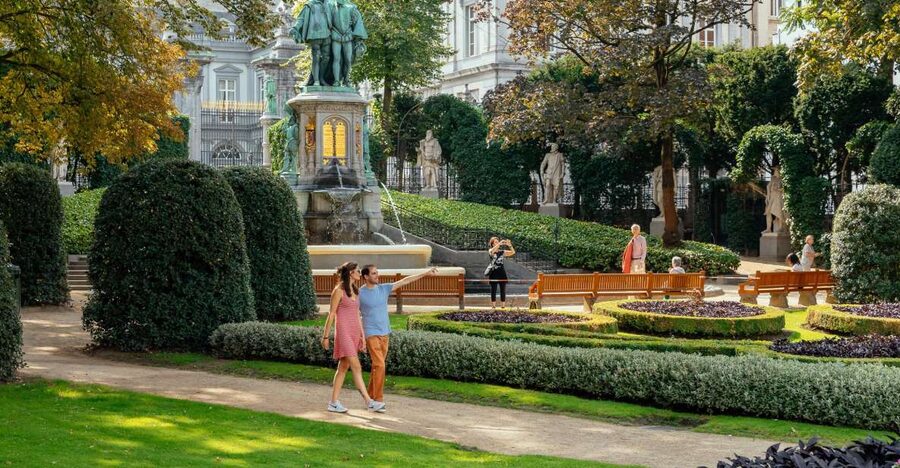 Brussels: Private Tour w/ Locals – Highlights & Hidden Gems - The Grand Place: the essential Brussels opening scene