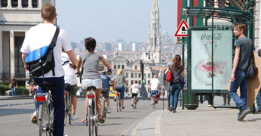 Brussels: Sightseeing Bike Tour - Manneken Pis and the Marolles
