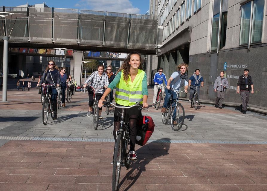 Brussels: Sightseeing Bike Tour - The Court House and views around the city