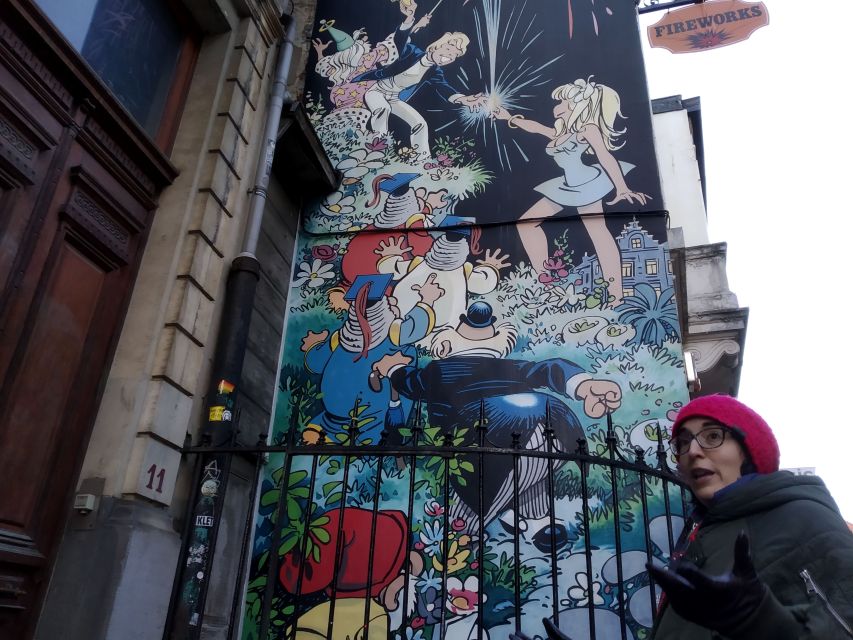 Brussels: The comic book walls walking tour - Reading the walls instead of merely photographing them
