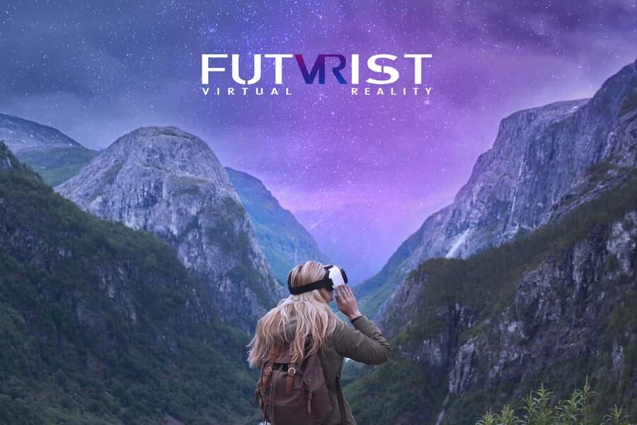 Brussels: Virtual Reality gaming, experiences & escape games - Getting set with the headset and controllers