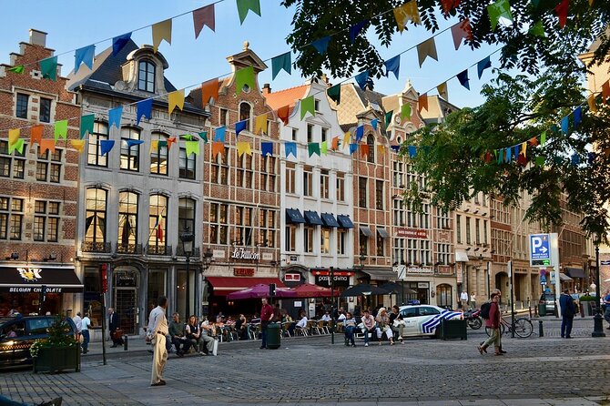 Brussels Walking Tour: Explore Top Sights & Hidden Gems - Royal Galleries Saint-Hubert: glass, chocolate, and old-world polish
