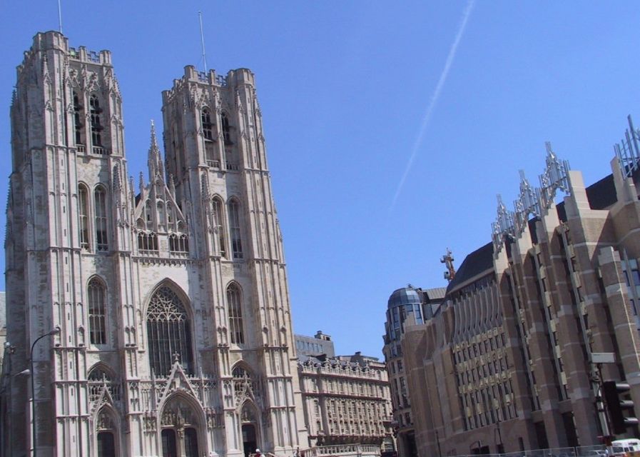 Brussels: Walking Tour from Central Station to Manneken Pis - Key points to know before you book
