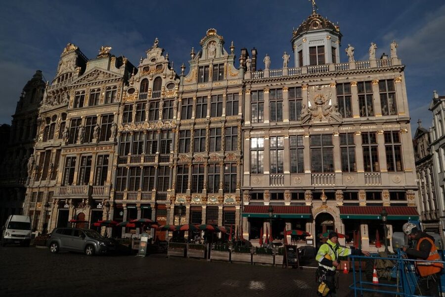 Brussels: Walking Tour from Central Station to Manneken Pis - The Palace of Justice above the city