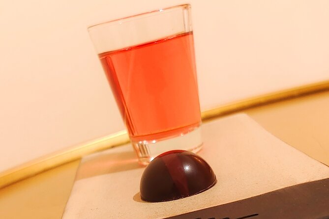 Chocolate and Jenever (Belgian Gin)Tasting in Ghent - What the host adds to the experience