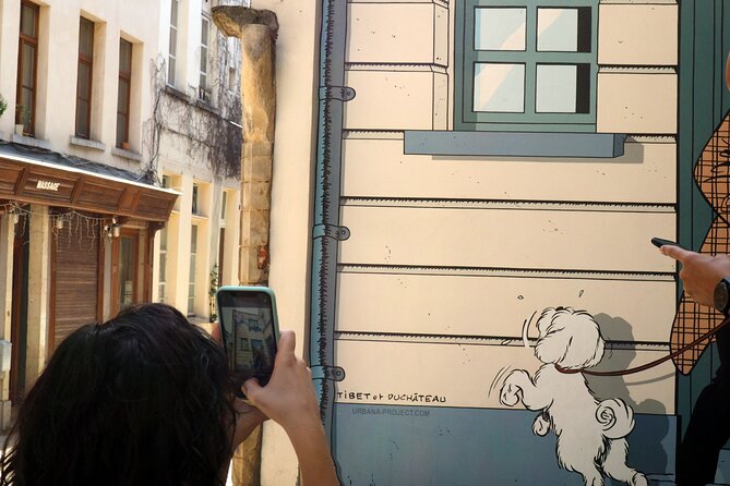 Comic Book Tour in Brussels - Manneken Pis, comic murals, and lesser-known characters