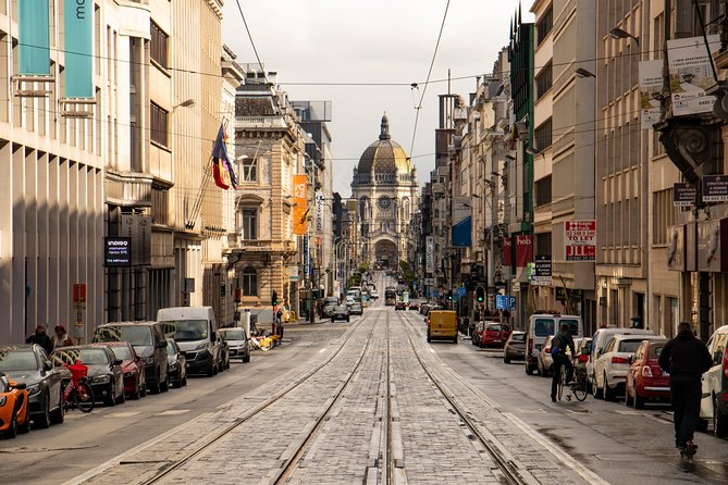 Discover the Brussels Politics Scene with a Local - Starting at the Palace of Justice in Sablon