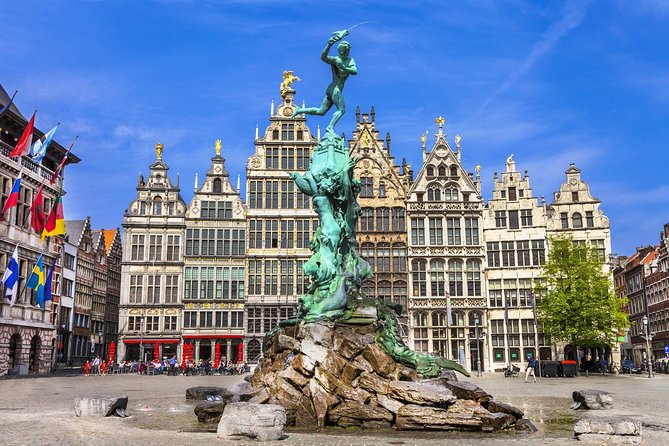 e-Scavenger hunt Antwerp: Explore the city at your own pace - Museum Vleeshuis and Sint-Jacob Antwerpen