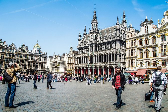 e-Scavenger hunt Brussels: Explore the city at your own pace - Rue Neuve, Ilot Sacré, and the return to Putterie