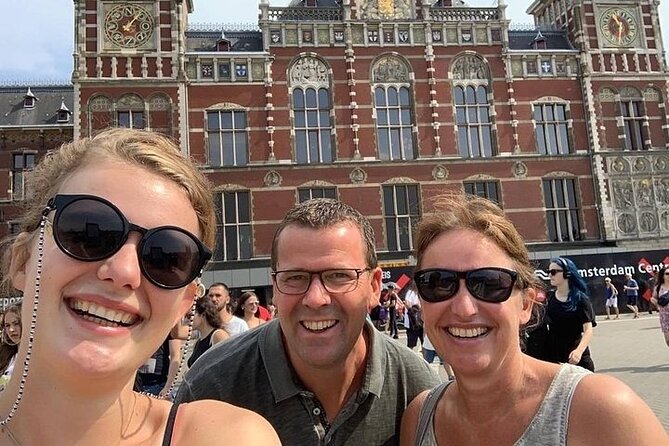 e-Scavenger hunt Ghent: Explore the city at your own pace - Ghent Town Hall and the Devil’s Stone
