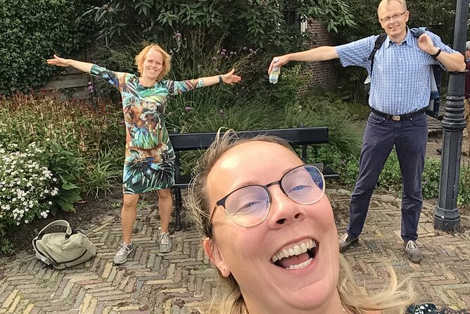 e-Scavenger hunt Hasselt: Explore the city at your own pace - Squares, city hall, and military history