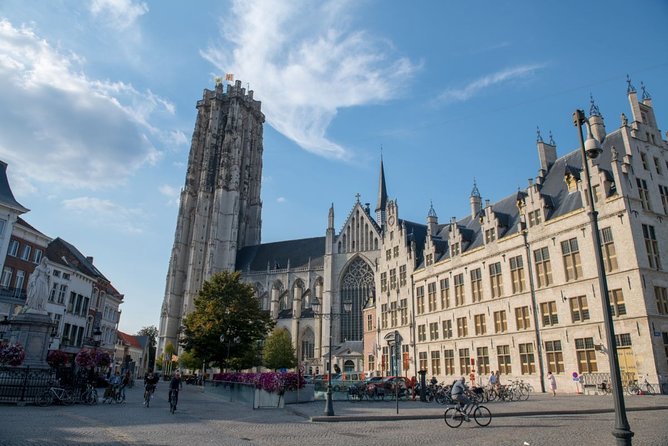 e-Scavenger hunt Mechelen: Explore the city at your own pace - Dyle Path and Grote Markt: an easy opening