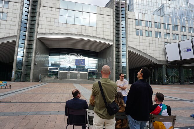 European Quarter Comedy Tour - Parc Léopold: a breather among the institutions