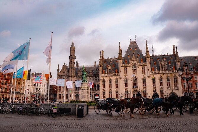 Evening Delights: Bruges Tour with Beer & Chocolate - Markt and Bruges as a medieval trading city