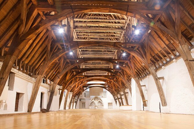 Exclusive Bruges Churches Tour: Admire Michelangelo’s Masterpiece - The Basilica of the Holy Blood and its famous relic