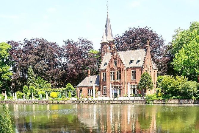 Exclusive PRIVATE Walking Tour of Bruges - Vismarkt and the quieter side of the old town