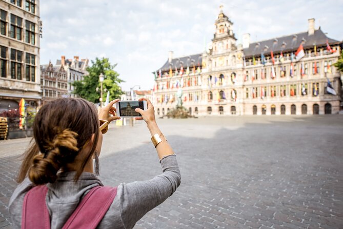 Explore the Instaworthy Spots of Antwerp with a Local - The repeated Vlaaikensgang stop