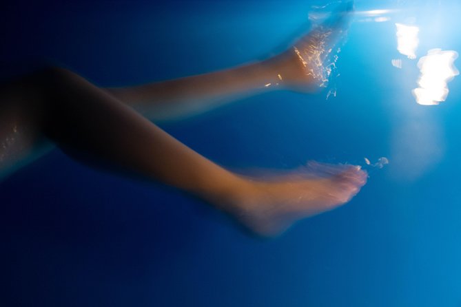 Floating in the clouds - What the sensory deprivation may feel like