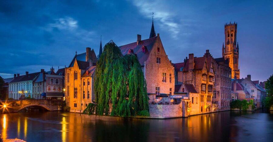 From Amsterdam: Bruges Day Trip in English with Boat Option - Minnewater and the Begijnhof