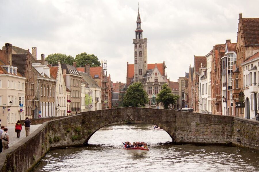 From Amsterdam: Bruges Full-Day Tour - Free time for chocolate, lunch, and canals