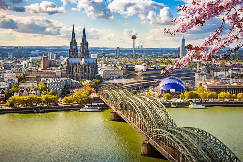 From Amsterdam: Cologne & Antwerp Full-Day Tour - Antwerp brings a different visual mood