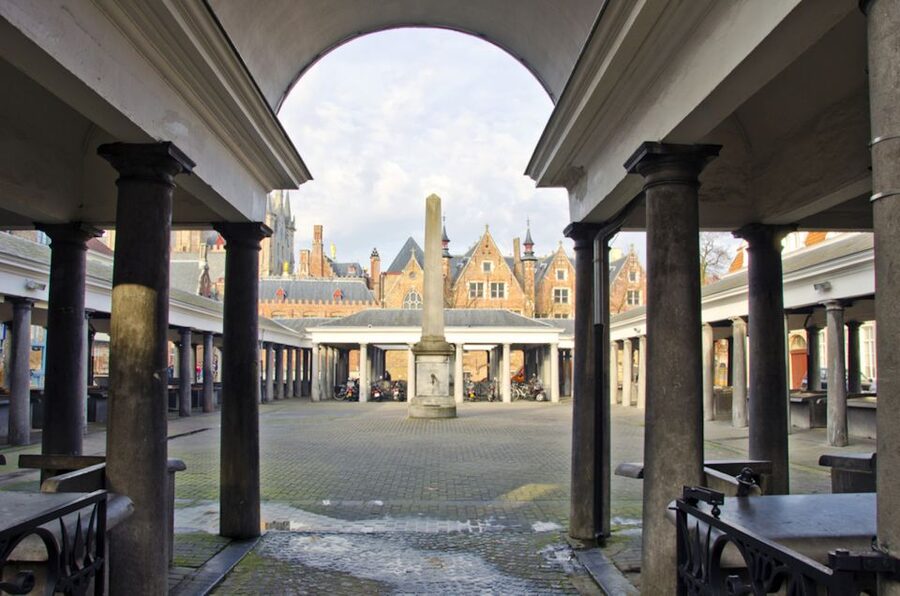 From Amsterdam: Day Trip to Bruges in Spanish or English - Key points at a glance