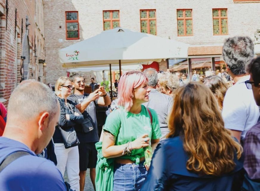 From Amsterdam: Day Trip to Bruges in Spanish or English - Three hours to eat, shop, and wander