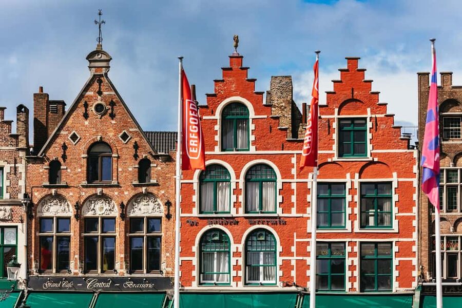 From Brussels: Bruges & Ghent Day Tour - 2 Fairytale Cities - Bruges begins with the Lake of Love