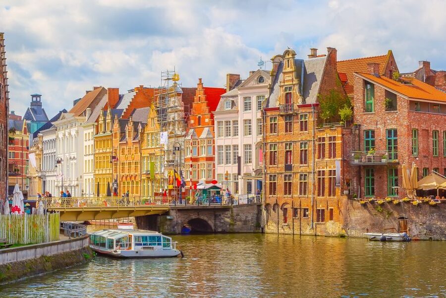 From Brussels: Full-Day Antwerp and Ghent Guided Tour - The pace, walking, and practical drawbacks