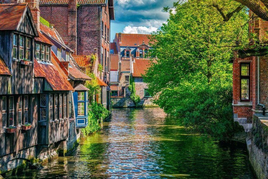 From Paris: Day Trip to Bruges with Optional Seasonal Cruise - Key points at a glance