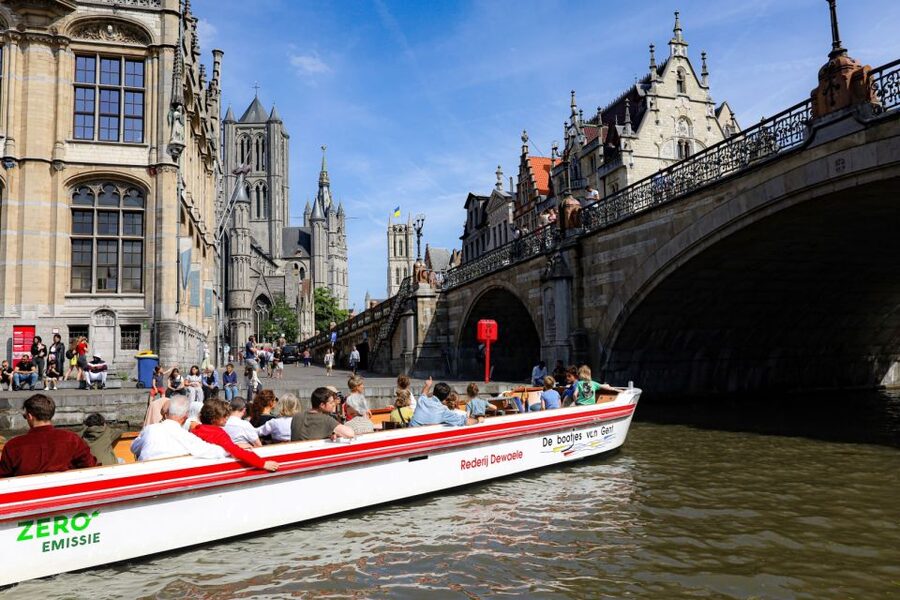 Ghent: 40 Minute Medieval Center Guided Boat Tour - Key points to know before you board