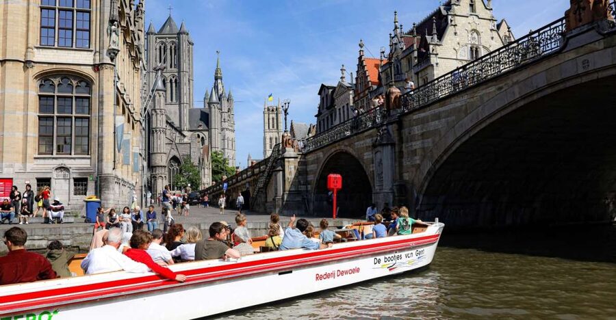 Ghent: 40 Minute Medieval Center Guided Boat Tour - Why seeing Ghent from the River Leie matters