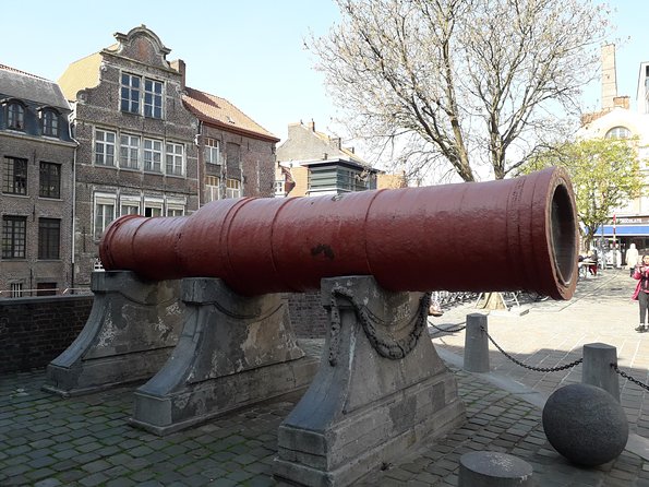Ghent: Beer and Sightseeing Adventure - Five beers, three taverns, and local snacks