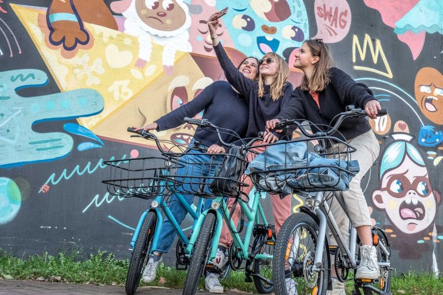 Ghent: City Highlights and Hidden Gems Guided Bike Tour - The small beguinage and a quieter side of the city