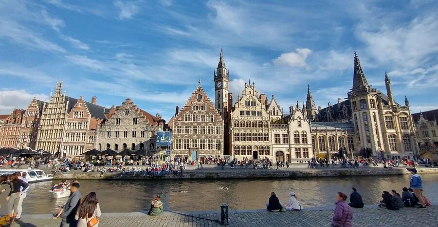 Ghent: Guided City Highlights Walking Tour with Light Meal - Choosing Between Three Local Meal Options