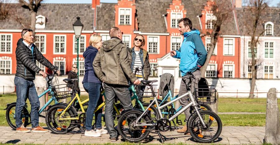 Ghent: Private Guided Bike Tour - Price, timing, and what the package includes