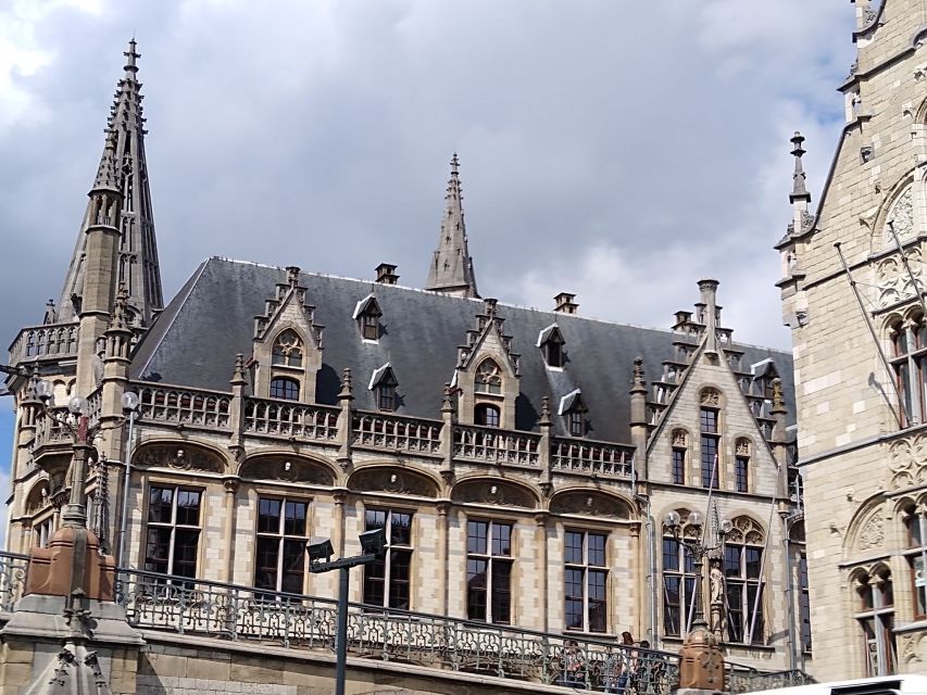 Ghent: Private Tour in Historical Center - The Castle of the Counts brings the Middle Ages to life