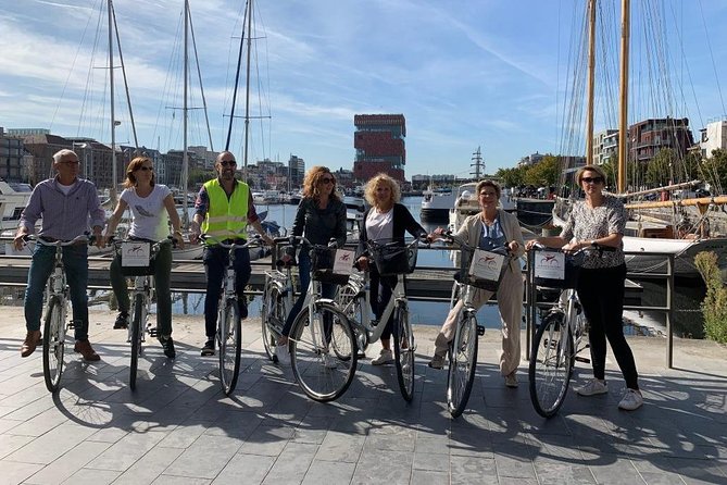 Guided Bike Tour: 2 Hours Highlights of Antwerp - The guides and the human side of the ride