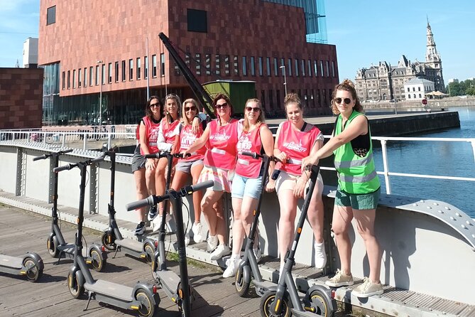 Guided E-kickscooter tour: The big five of Antwerp - What this Antwerp ride is really designed to do