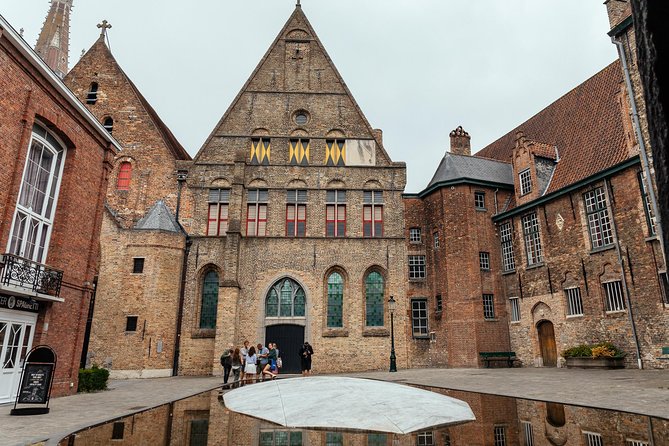 Highlights & Hidden Gems With Locals: Best of Bruges Private Tour - Starting in Markt, the city’s grand front room