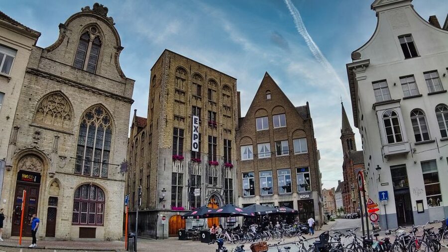 Historical Bruges: Jerusalem Chapel and Univ. of Commerce - Key points at a glance